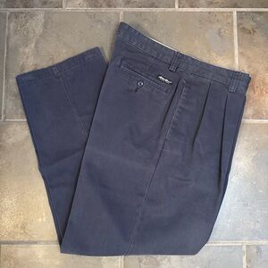 Eddie Bauer Men’s Relaxed Fit Dress Pants Wrinkle Resistant Dark Blue 35x32